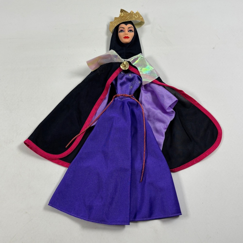 Disney Evil Queen Mask & Costume Doll Costume Outfit Purple Gown Cape Snow White